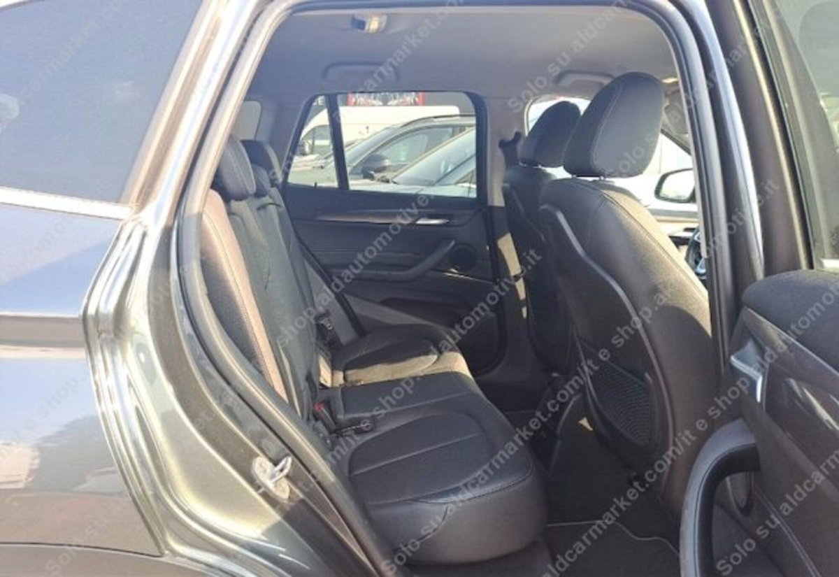 BMW X1 sDrive20i xLine (9)