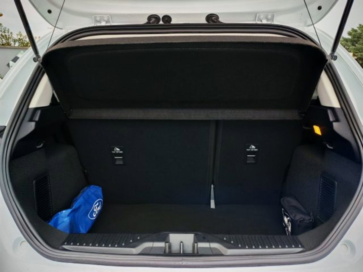 Ford Fiesta 1.1 75 CV GPL 5 porte Titanium (16)