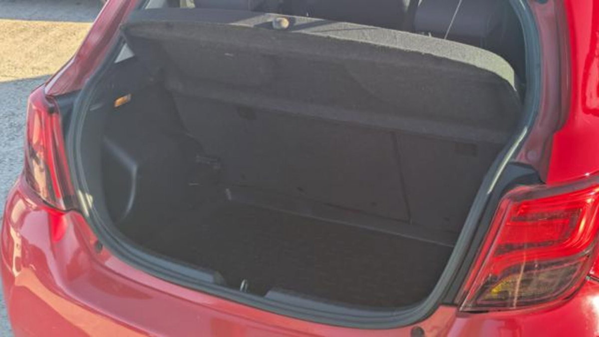 Toyota Yaris 1.5 Hybrid 5 porte Energy (17)