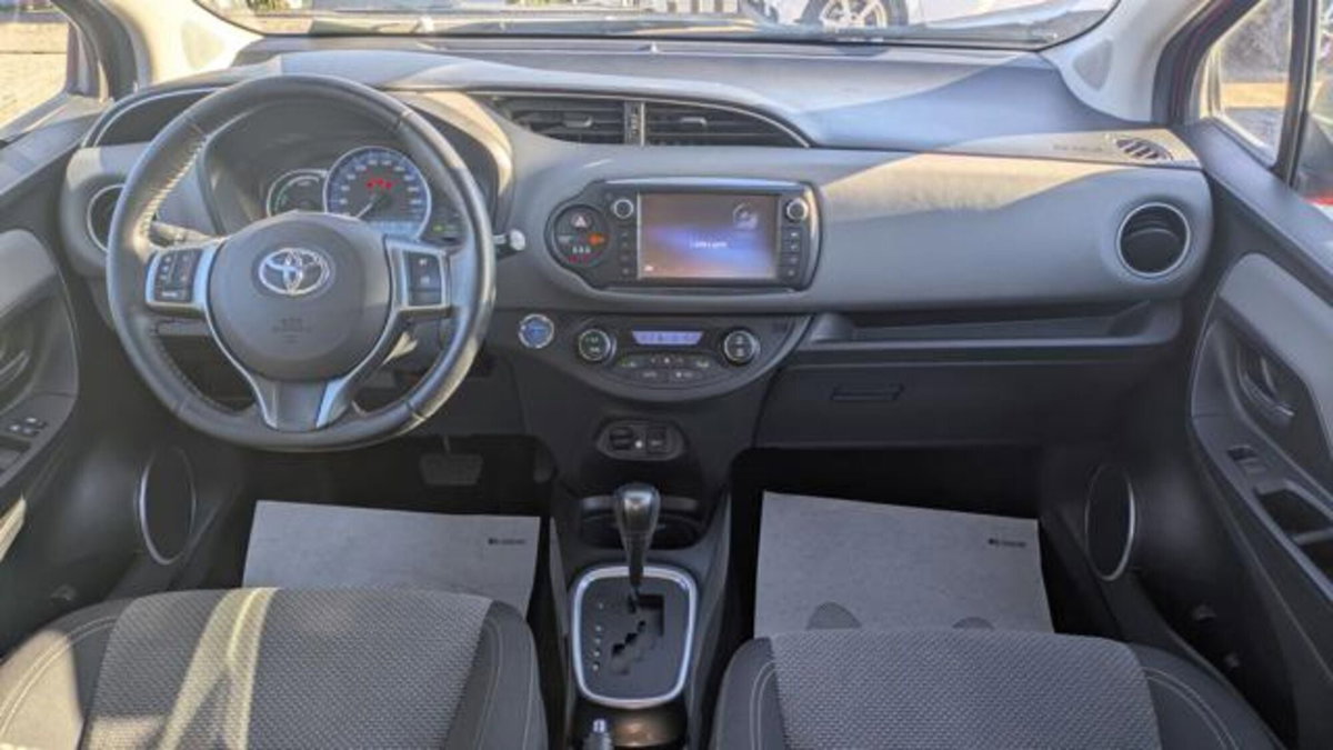 Toyota Yaris 1.5 Hybrid 5 porte Energy (5)