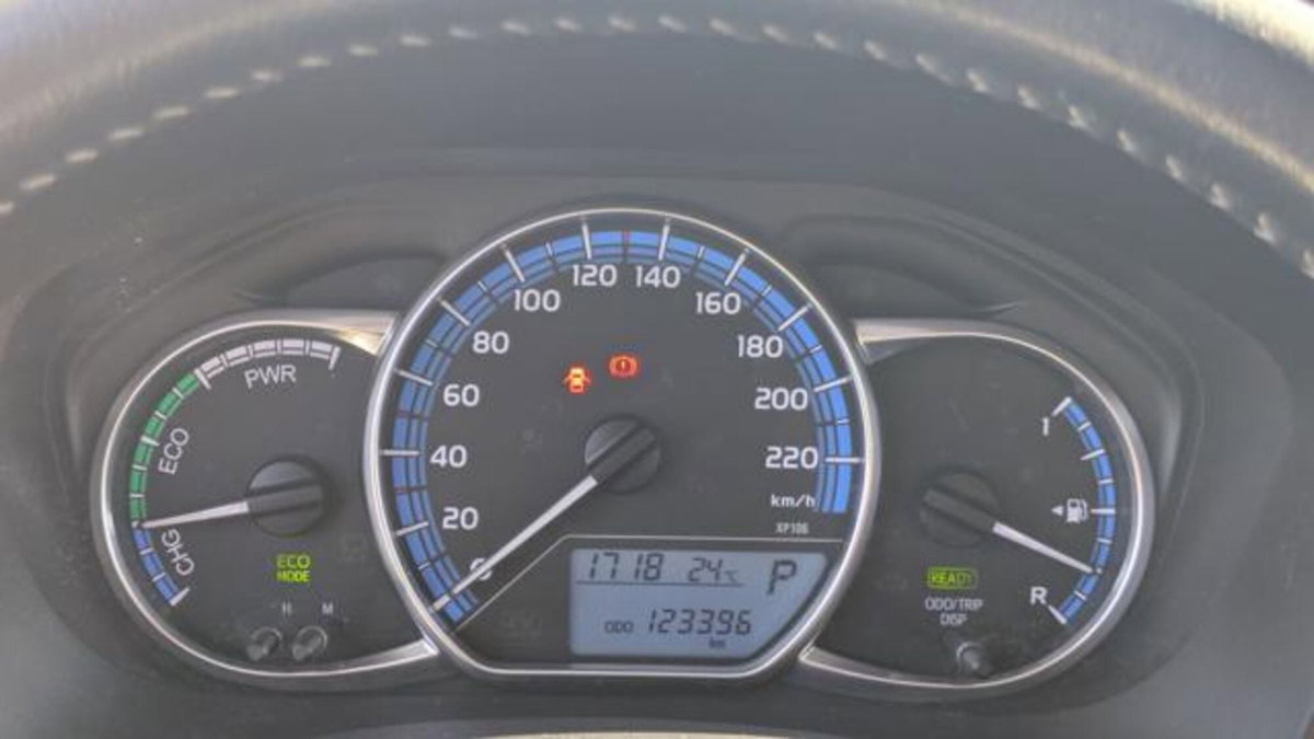 Toyota Yaris 1.5 Hybrid 5 porte Energy (8)