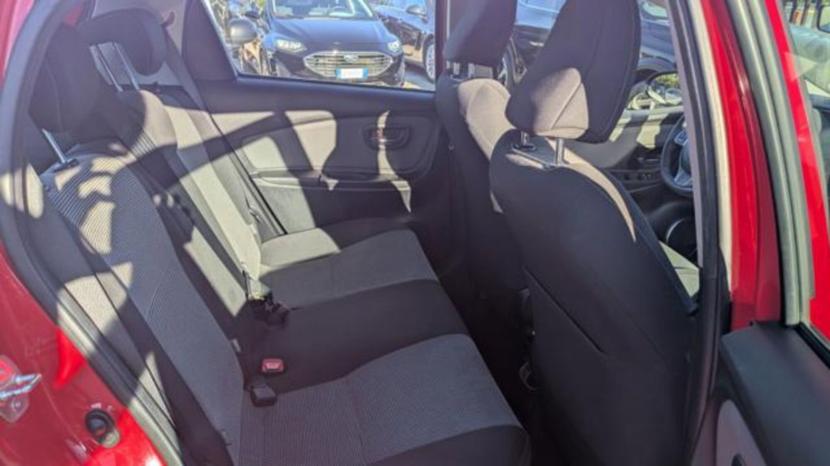Toyota Yaris 1.5 Hybrid 5 porte Energy (14)