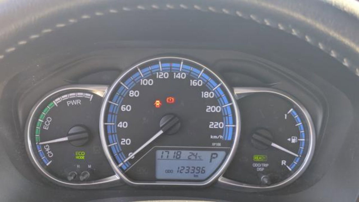 Toyota Yaris 1.5 Hybrid 5 porte Energy (8)