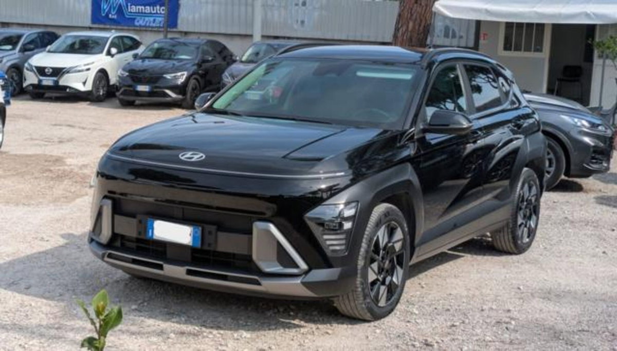 Hyundai Kona 1.6 gdi hev X Line Tech Pack 2wd dct (2)
