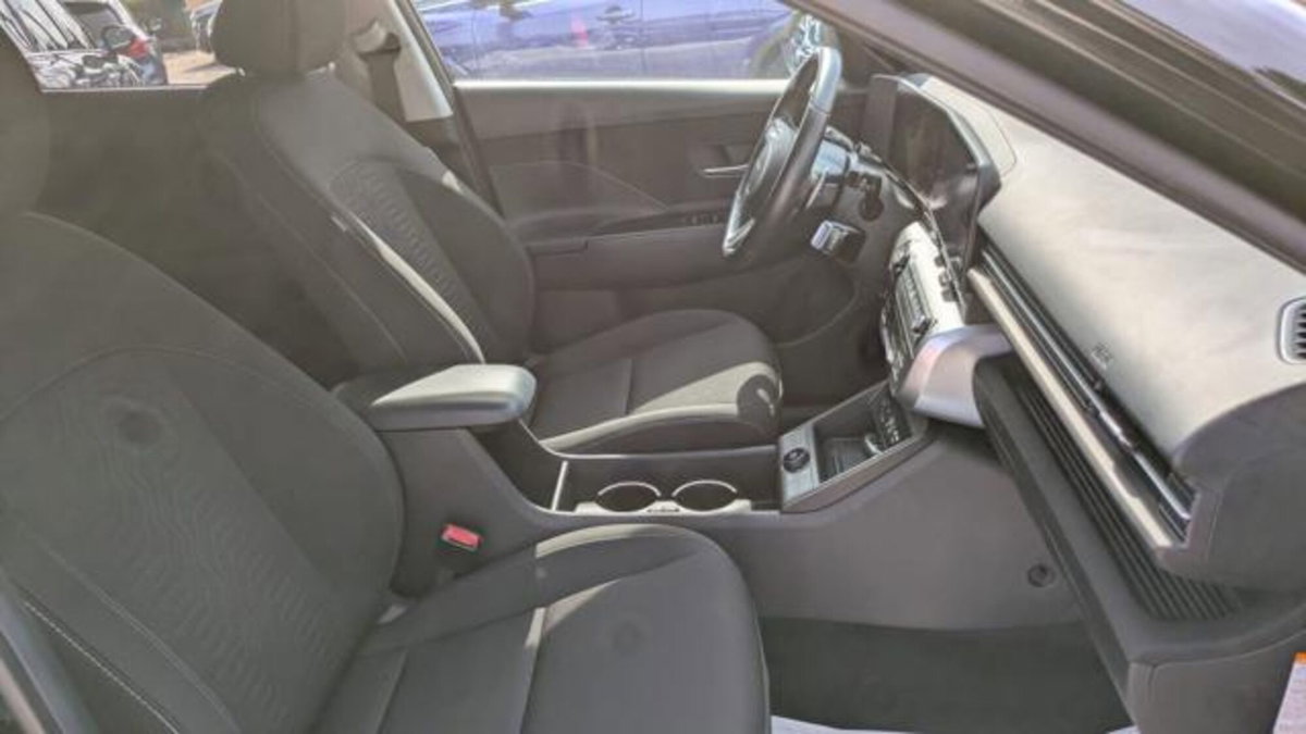 Hyundai Kona 1.6 gdi hev X Line Tech Pack 2wd dct (8)