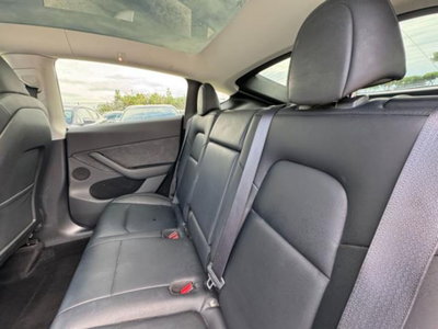 Tesla Model Y Long Range Dual Motor awd (15)