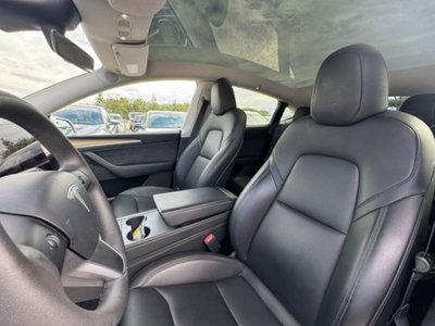Tesla Model Y Long Range Dual Motor awd (8)