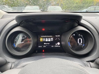 Toyota Yaris 1.0 72 CV 5 porte Active (8)