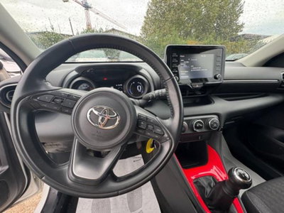 Toyota Yaris 1.0 72 CV 5 porte Active (7)