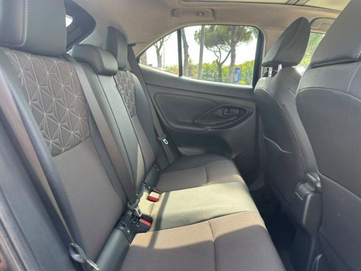 Toyota Yaris Cross 1.5 Hybrid 5p. E-CVT AWD-i Lounge (14)