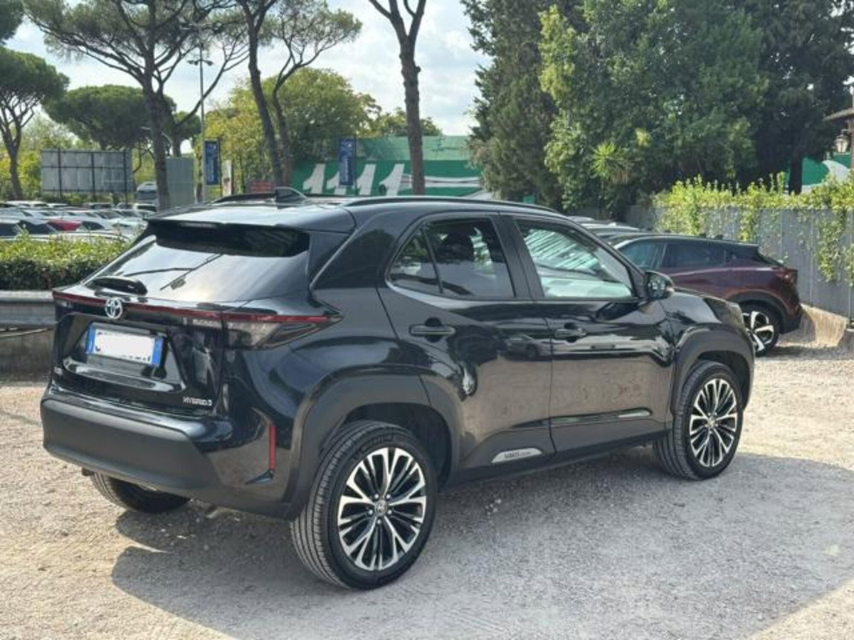 Toyota Yaris Cross 1.5 Hybrid 5p. E-CVT AWD-i Lounge (5)