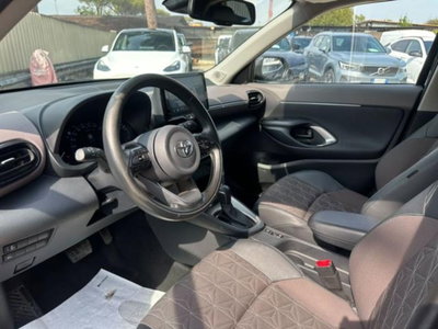 Toyota Yaris Cross 1.5 Hybrid 5p. E-CVT AWD-i Lounge (6)