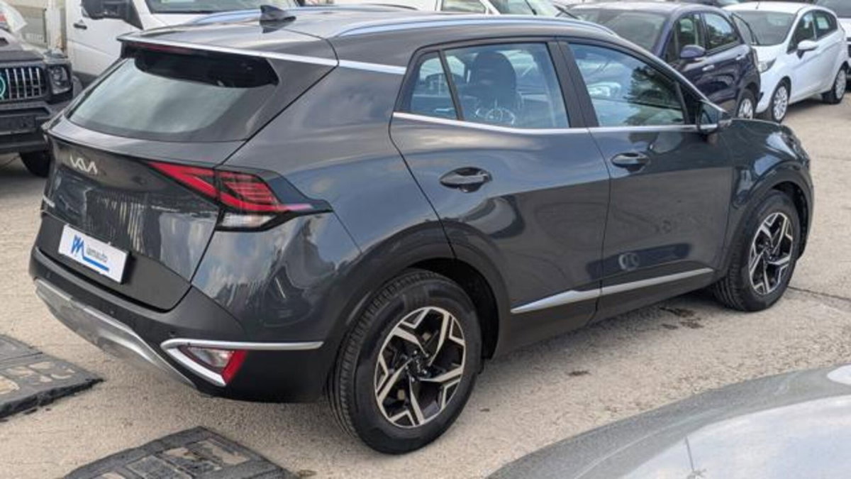 Kia Sportage 1.6 crdi mhev Business dct (3)