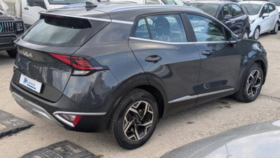 Kia Sportage 1.6 crdi mhev Business dct (3)