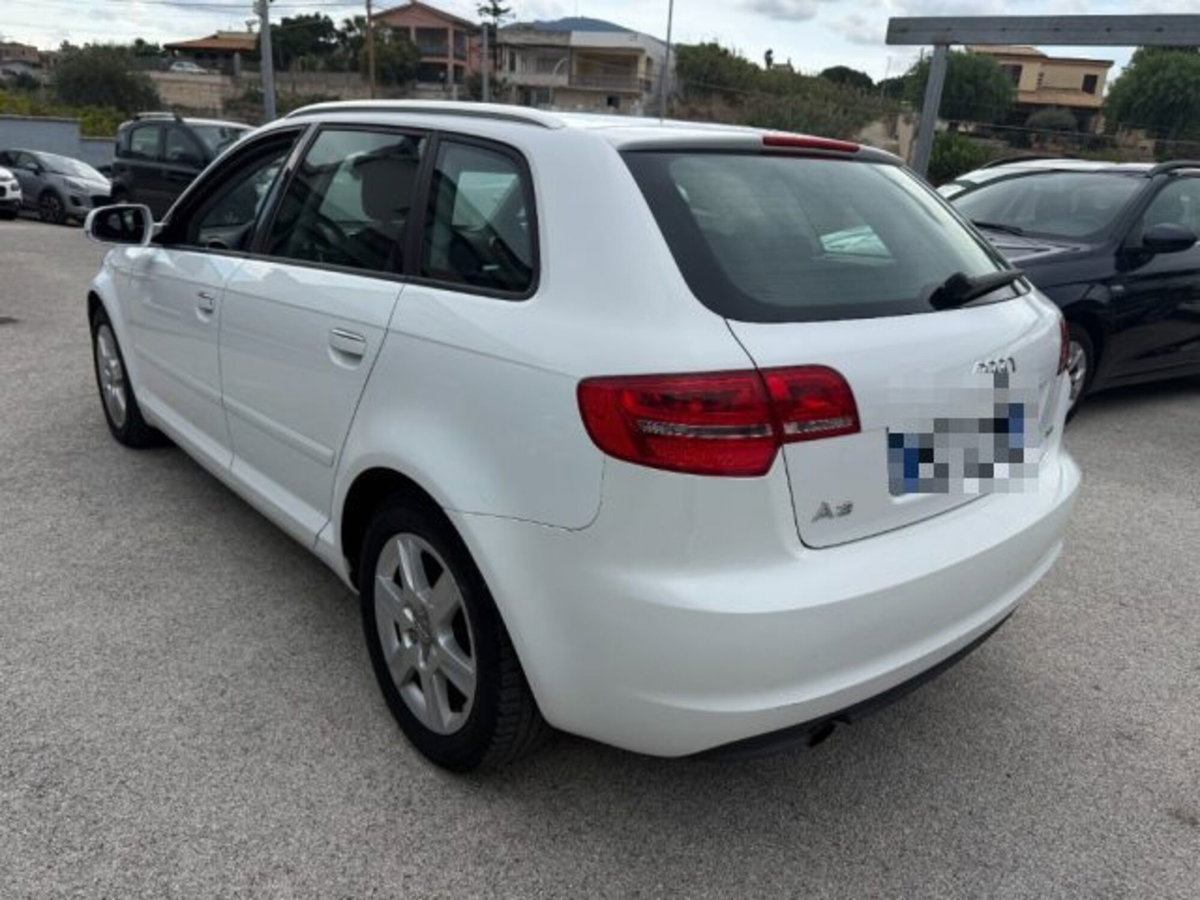 Audi A3 1.6 TDI 105 CV CR Ambition (4)