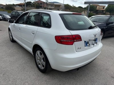 Audi A3 1.6 TDI 105 CV CR Ambition (4)