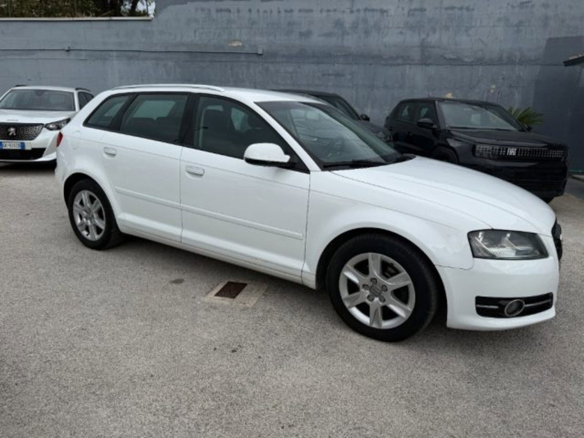 Audi A3 1.6 TDI 105 CV CR Ambition (6)