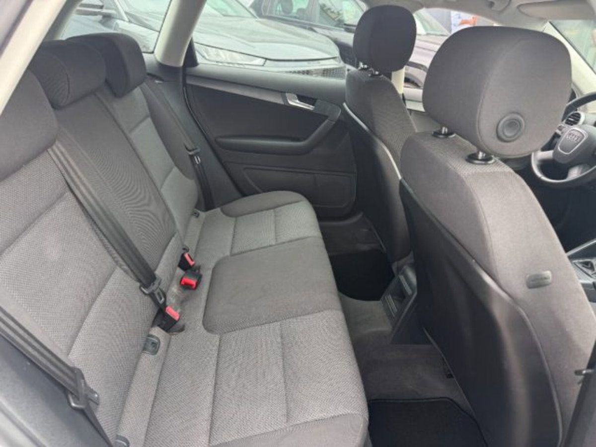 Audi A3 1.6 TDI 105 CV CR Ambition (8)
