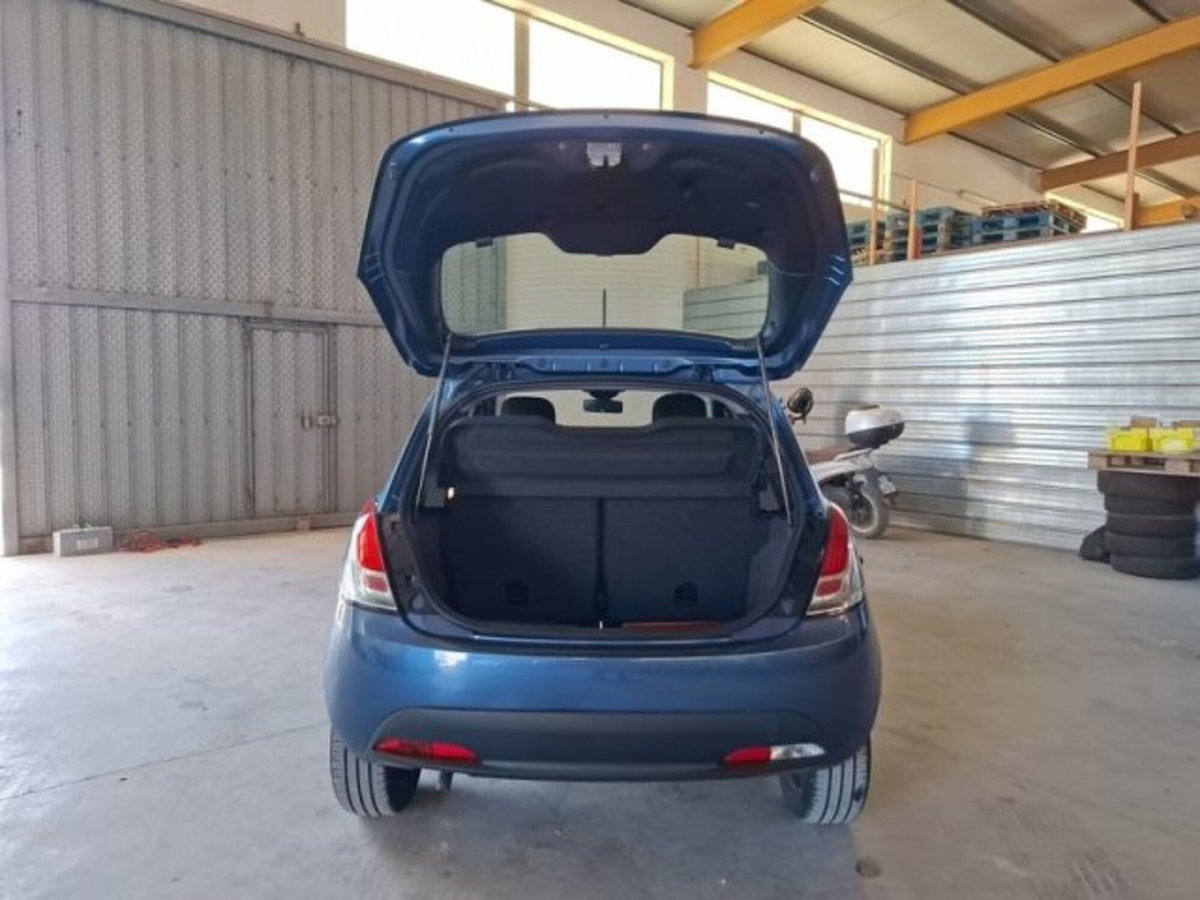 Lancia Ypsilon 1.0 FireFly 5 porte S&S Hybrid Ecochic Silver (6)