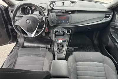 Alfa Romeo Giulietta 1.4 Turbo Distinctive Gpl 120cv E6 (10)