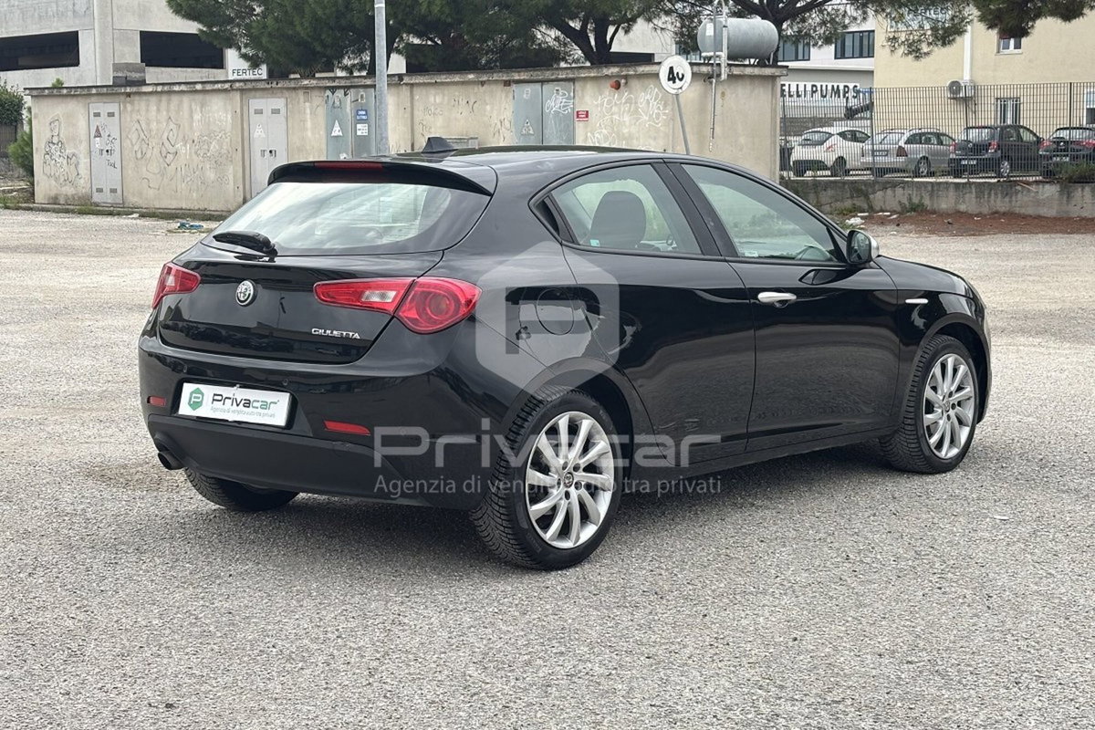 Alfa Romeo Giulietta 1.4 Turbo Distinctive Gpl 120cv E6 (5)