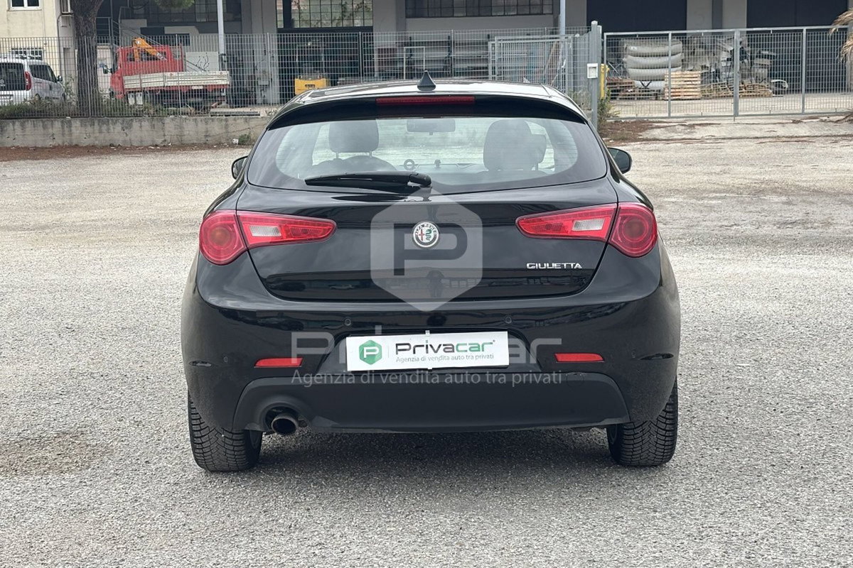 Alfa Romeo Giulietta 1.4 Turbo Distinctive Gpl 120cv E6 (6)