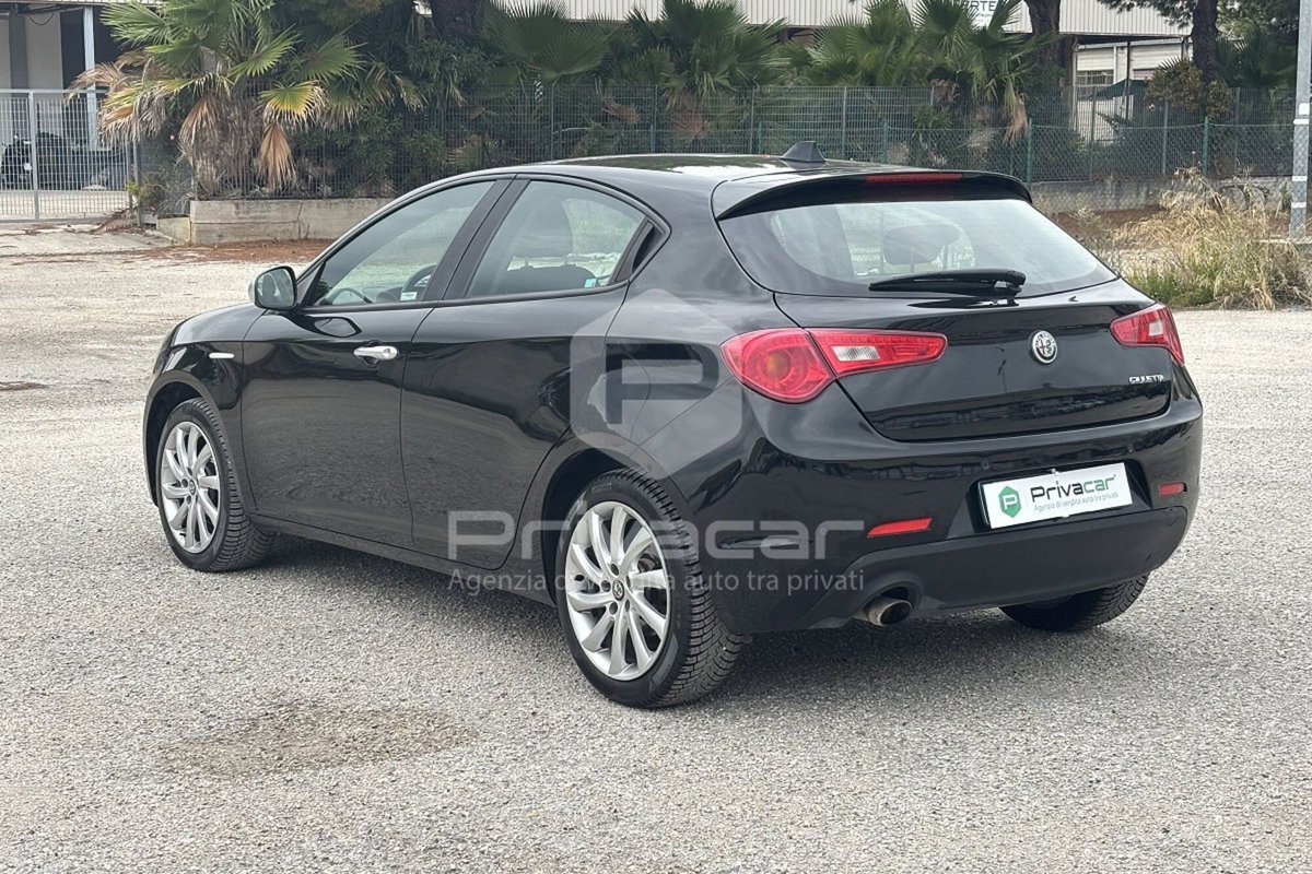 Alfa Romeo Giulietta 1.4 Turbo Distinctive Gpl 120cv E6 (7)