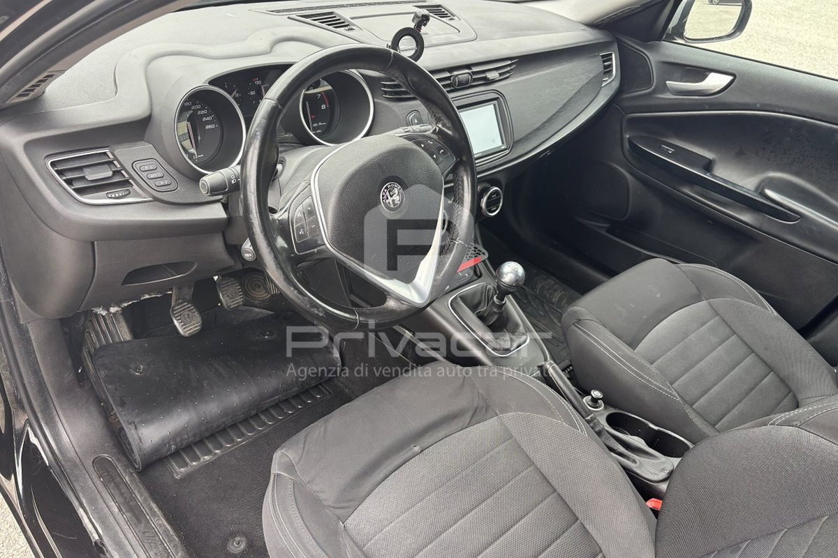 Alfa Romeo Giulietta 1.4 Turbo Distinctive Gpl 120cv E6 (9)
