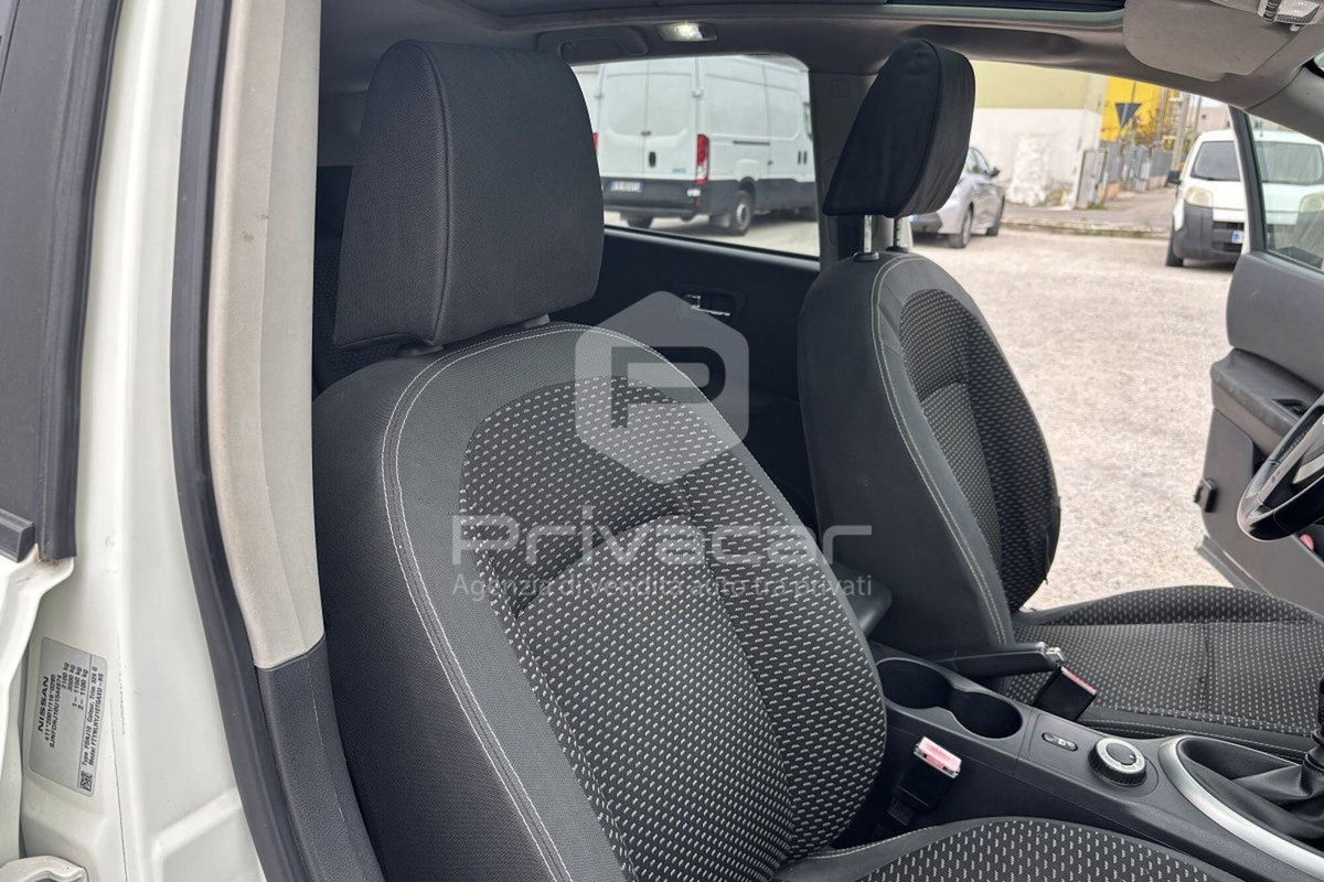 Nissan Qashqai 2.0 dCi DPF 4WD Acenta (13)