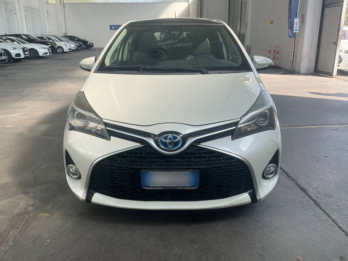 Toyota Yaris 1.5 Hybrid 5 porte Style (2)