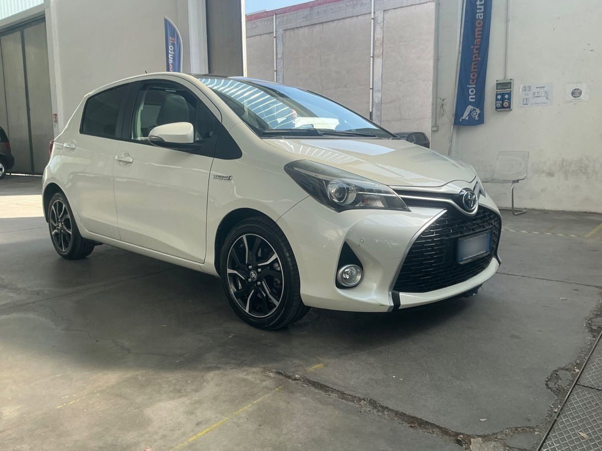 Toyota Yaris 1.5 Hybrid 5 porte Style (3)