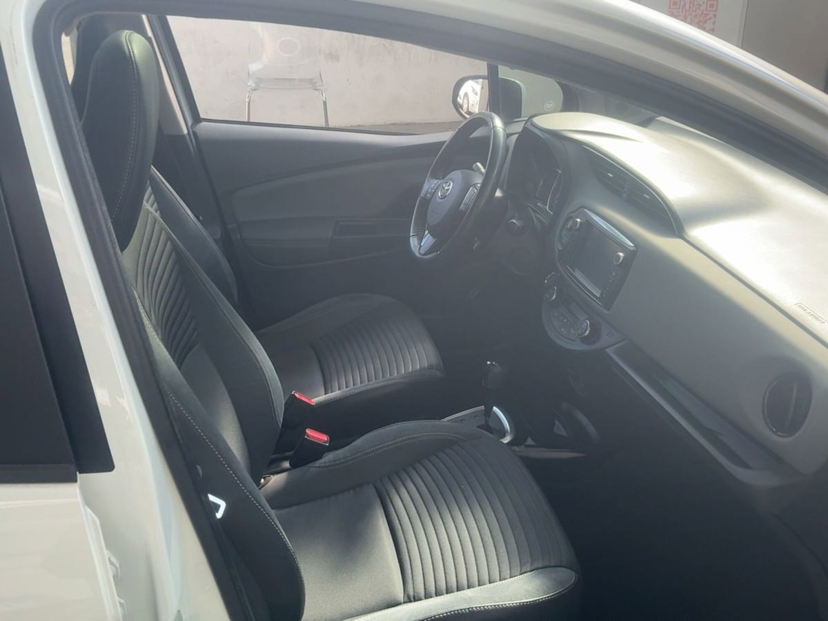 Toyota Yaris 1.5 Hybrid 5 porte Style (5)