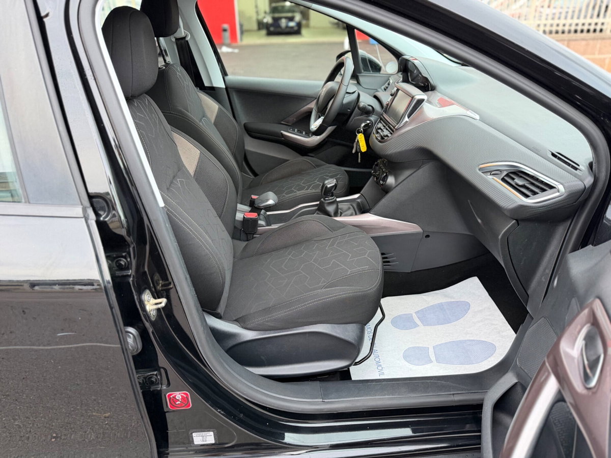 Peugeot 2008 HDi 68CV Active (11)