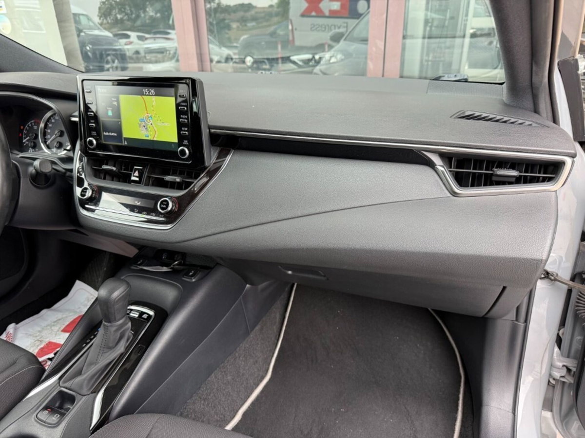 Toyota Corolla Touring Sports 1.8 Hybrid Business (14)