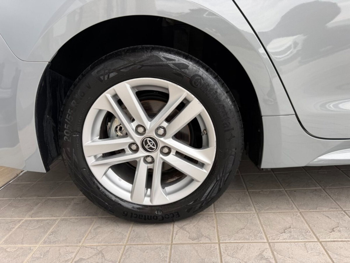 Toyota Corolla Touring Sports 1.8 Hybrid Business (7)