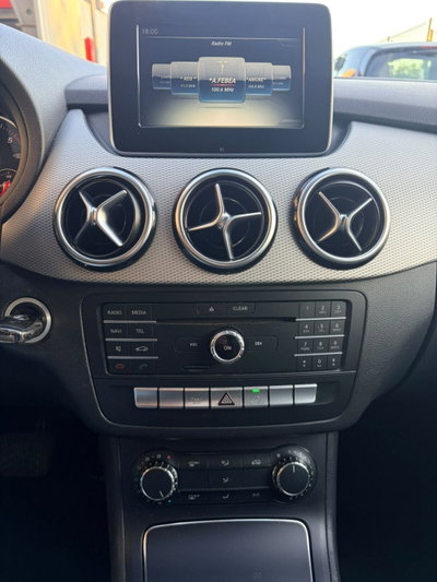 Mercedes-Benz Classe B 180 d Automatic Executive (14)