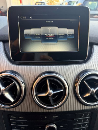 Mercedes-Benz Classe B 180 d Automatic Executive (15)