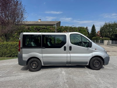 Opel Vivaro Furgone 27 2.0 CDTI 120CV PC-TN Combi 9 posti (6)