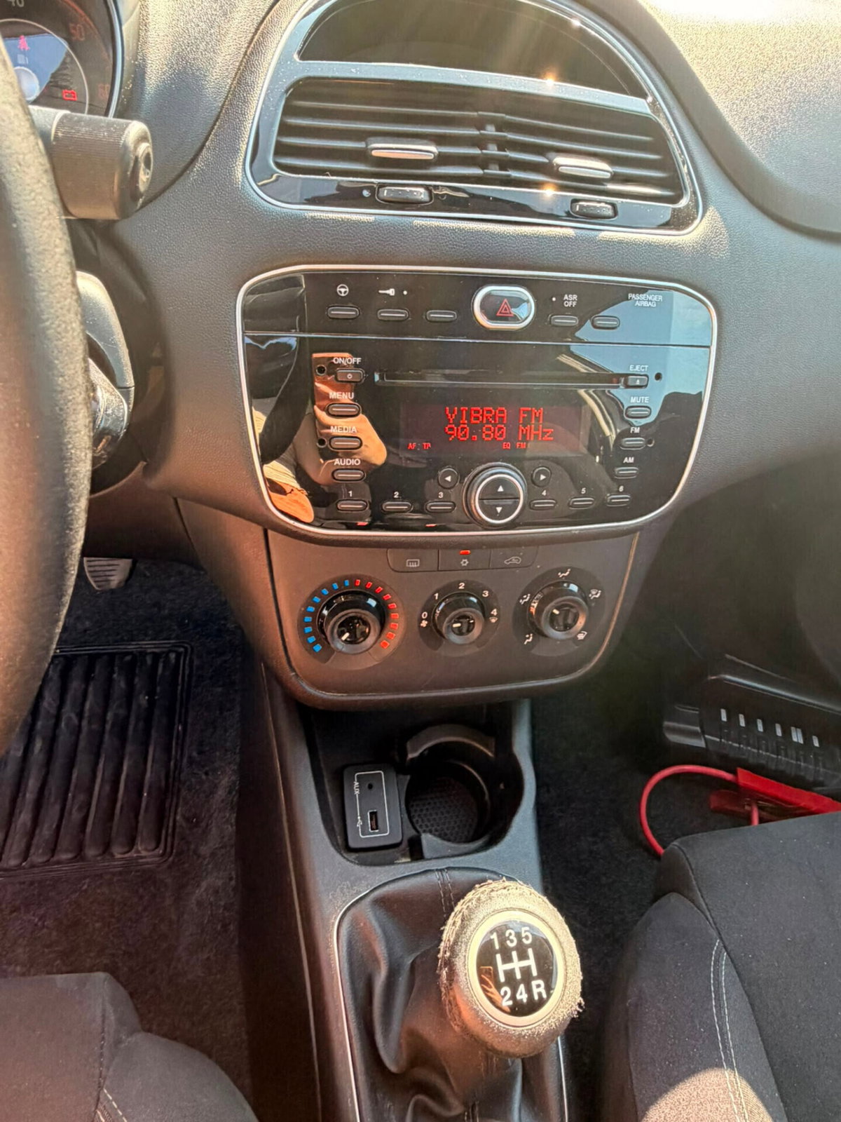 Fiat Punto 1.3 MJT II 75 CV 5 porte Lounge (9)