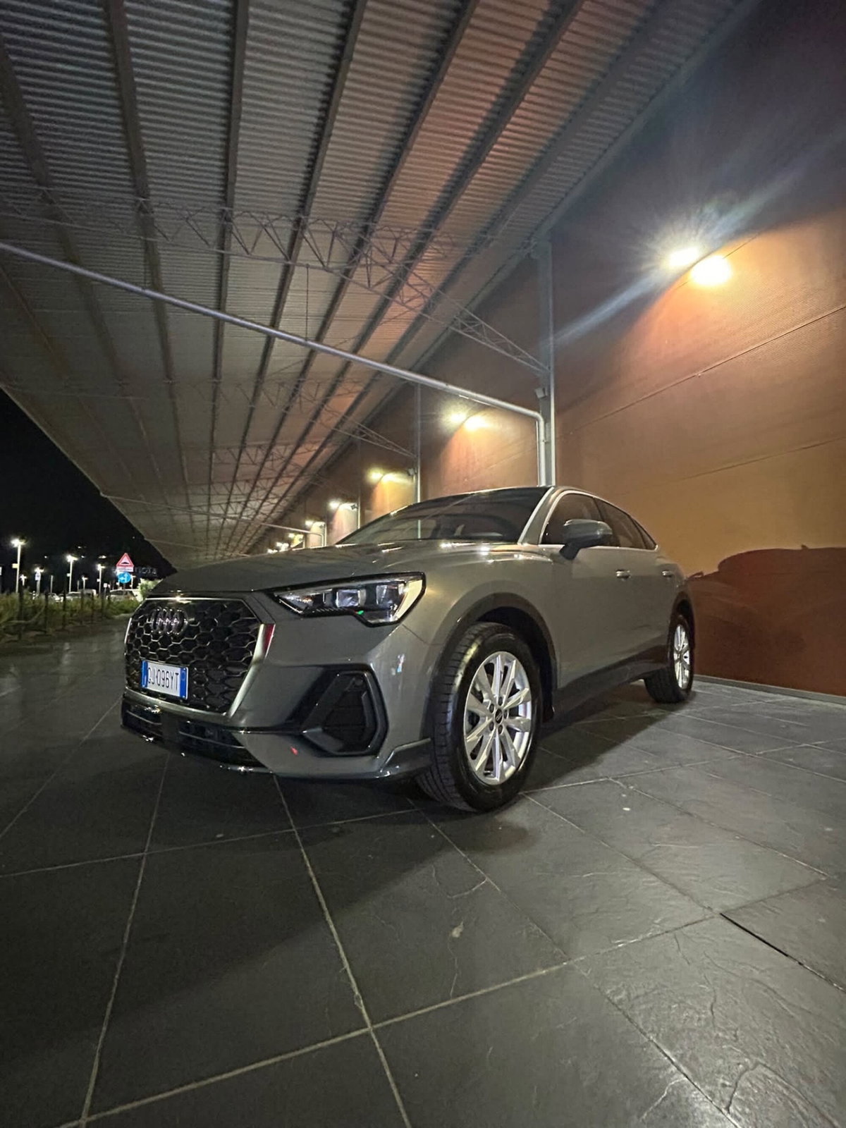 Audi Q3 35 TDI quattro S tronic Business Advanced (3)