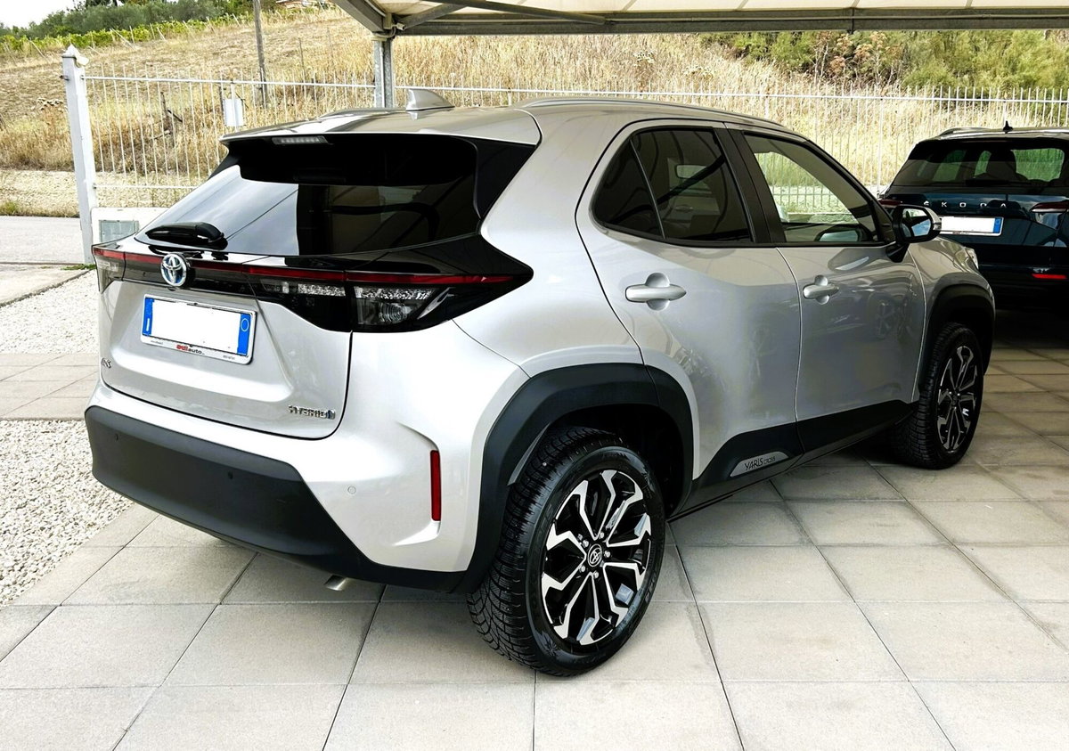 Toyota Yaris Cross 1.5 Hybrid 5p. E-CVT Trend (5)