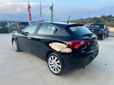 Alfa Romeo Giulietta 1.6 JTDm Sprint 120cv (4)
