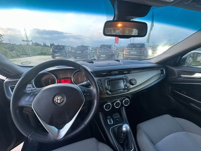 Alfa Romeo Giulietta 1.6 JTDm Sprint 120cv (8)