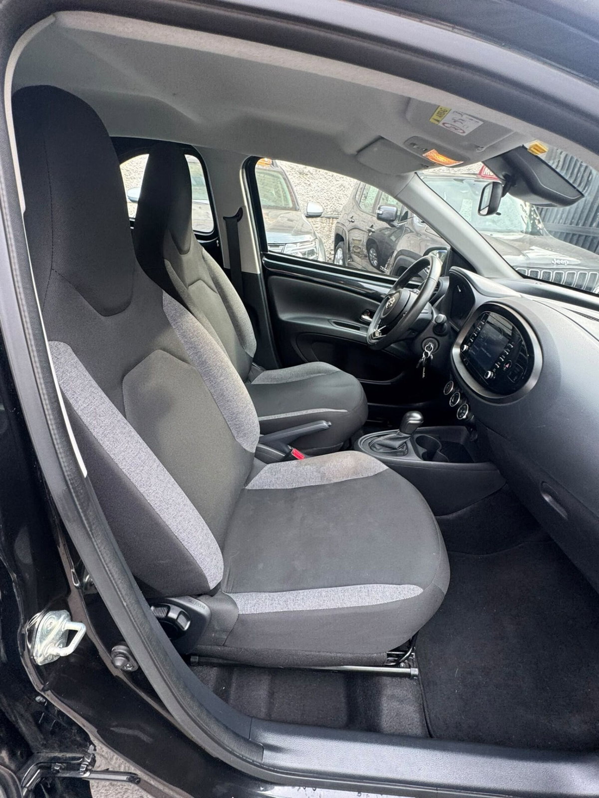 Toyota Aygo X 1.0 VVT-i 72 CV 5 porte Limited S-CVT (14)