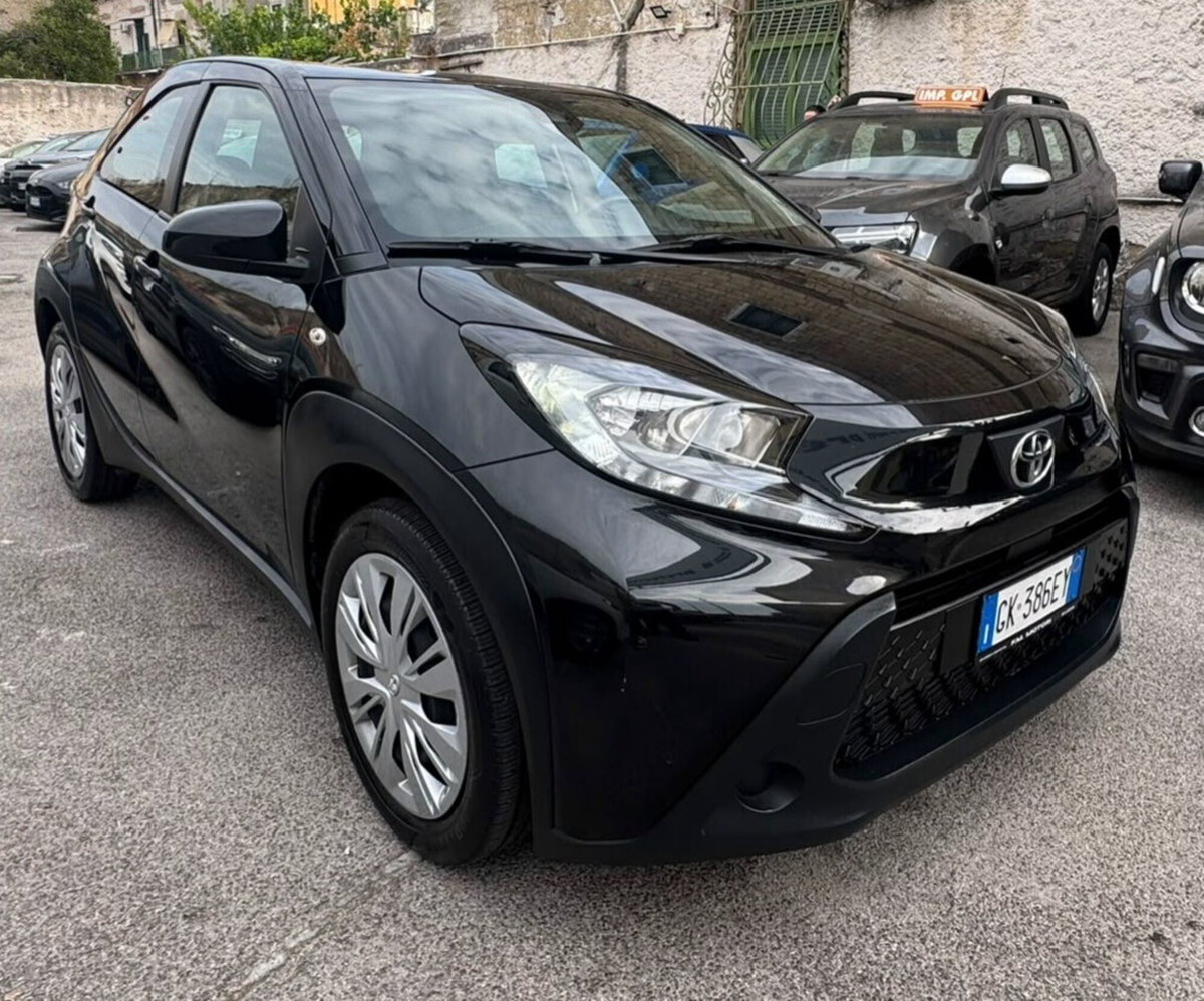 Toyota Aygo X 1.0 VVT-i 72 CV 5 porte Limited S-CVT (2)