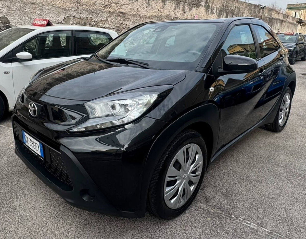 Toyota Aygo X 1.0 VVT-i 72 CV 5 porte Limited S-CVT (3)