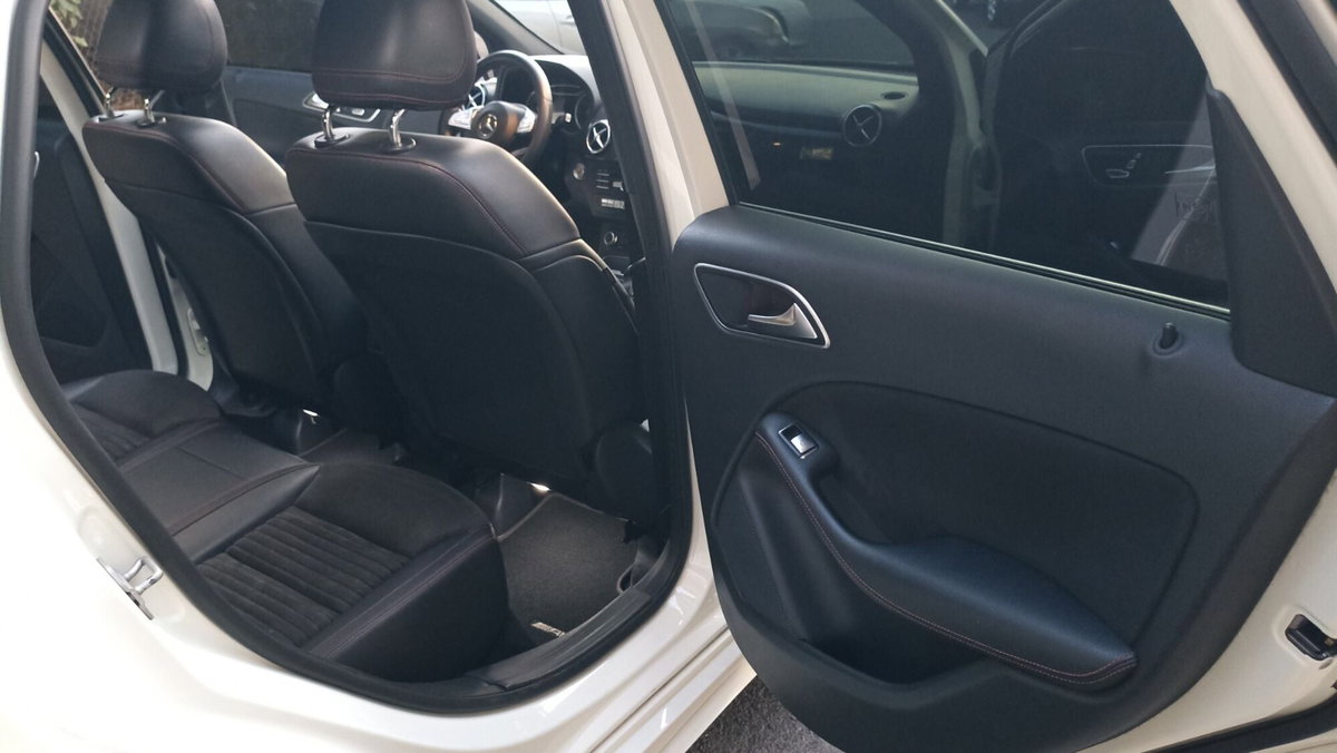 Mercedes-Benz Classe B 200 d Automatic 4Matic Premium (13)