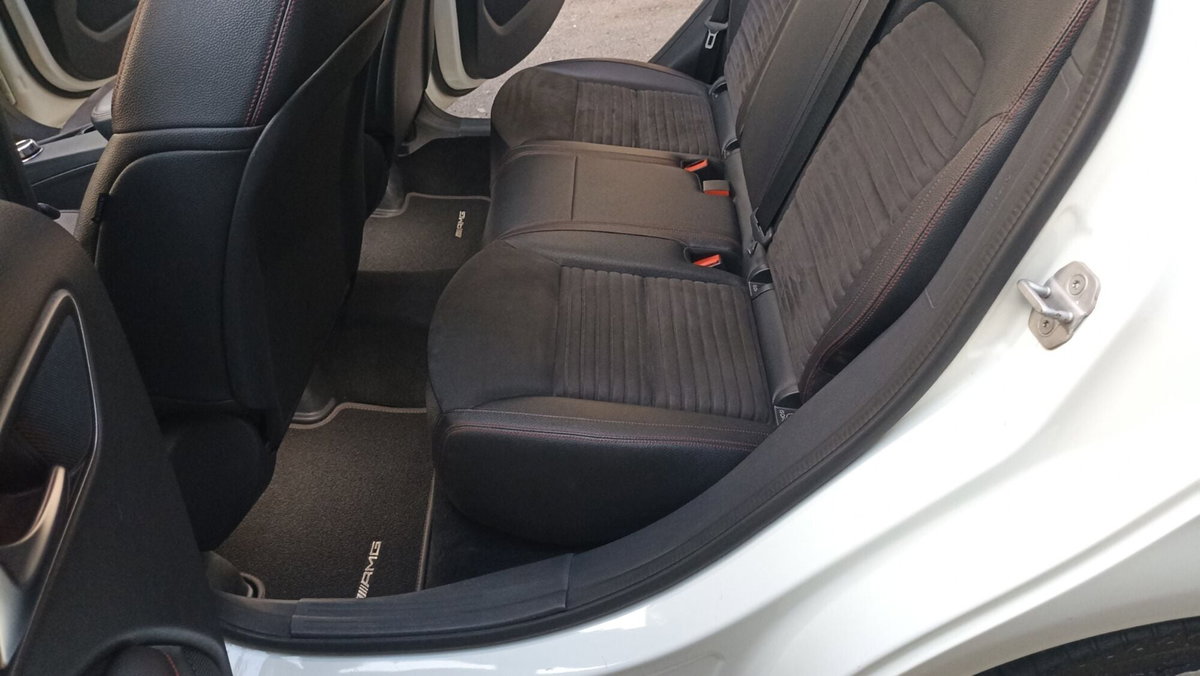 Mercedes-Benz Classe B 200 d Automatic 4Matic Premium (16)