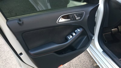 Mercedes-Benz Classe B 200 d Automatic 4Matic Premium (9)