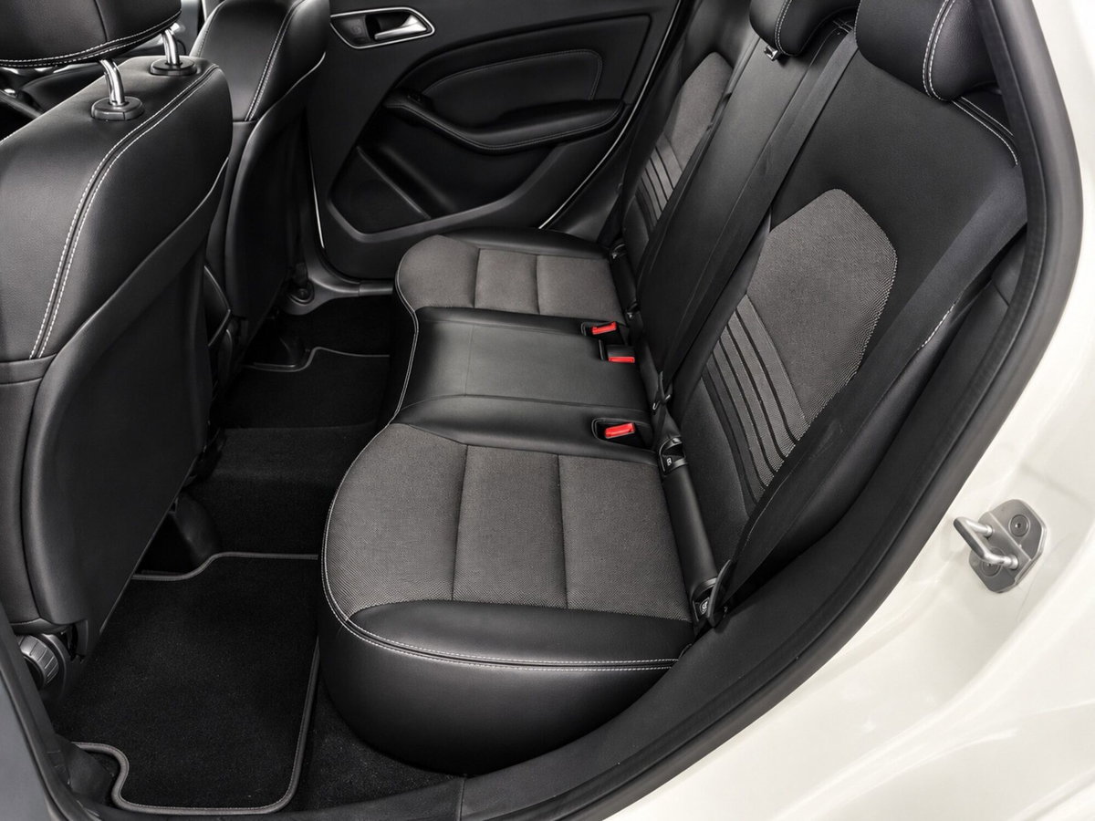 Mercedes-Benz Classe B 180 d Automatic Sport (9)